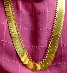 Elegant Gold Necklace Set