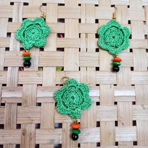 Green Crochet Flower Earrings With Pendant
