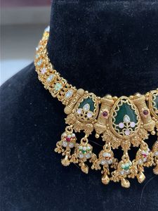 Exquisite Gold Tone Necklace &amp; Earrings Set