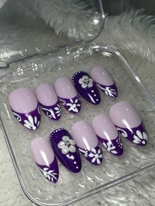 Handcrafted Purple Mehndi Floral 3D Press-On Set