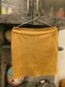 Stylish Camel Suede Mini Skirt