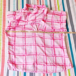 Chic Pink Plaid Collared Top