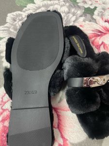 Light Weight Puffy Footwear