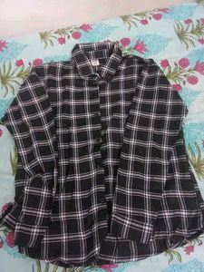 Classic Plaid Button-Up Shirt