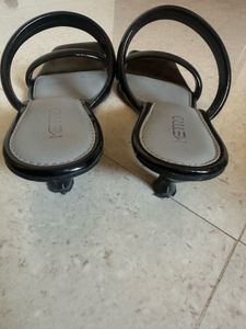 Metro Black Heels - Stylish &amp; Chic