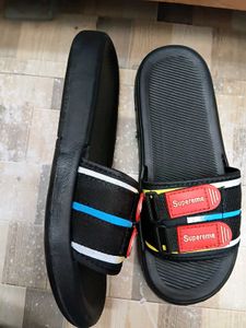 Supereme Black Slides