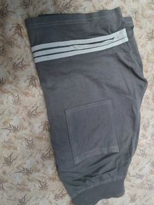 Grey's men Nicker