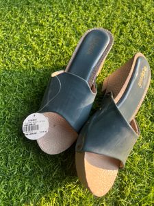 V Walk Women's Green Slide Sandals
