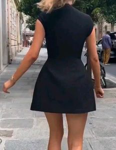 Chic Black Cap Sleeve Mini Dress