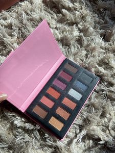 12 Eyeshadow kit New