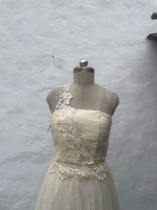 Elegant One-Shoulder Lace Gown