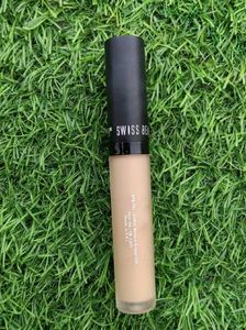 Swiss Beauty Liquid Concealer shade 03 LIGHT MOYEN