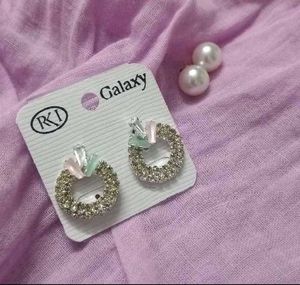 🌼🎀CUTE HEART SHAPED EARRINGS🎀👀