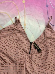 Western Crop Top With Box Pattern Design