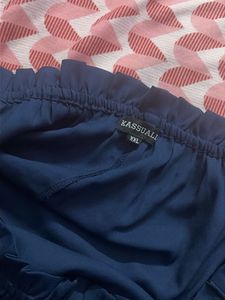 Chic Navy Blue Off-Shoulder Crop Top