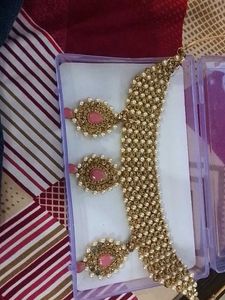 Elegant Gold Toned Necklace and Earring Set