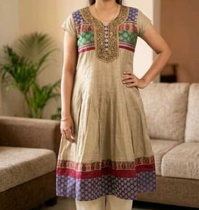 Elegant Kurta with Intricate Neckline