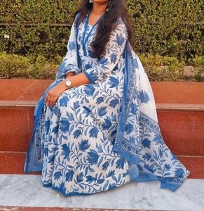 Blue Floral Print Kurta Set