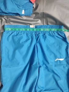 Original Li-ning Badminton Track Suit Brand New !!