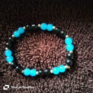 Aestheic bead bracelets for chic look