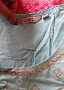 Avaasa Women Kurti