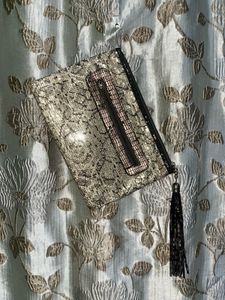 Sparkling Gold Clutch Bag⭐️