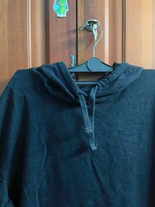 Black Hoodie - Cozy &amp; Stylish