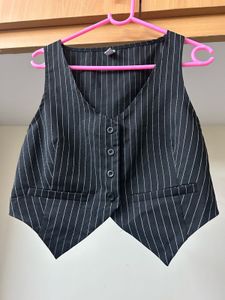 Newme Striped Black Vest - M