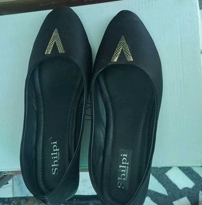 Stylish Black Ballerina Flats