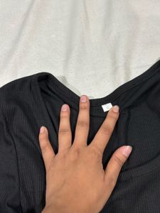 Black Long Sleeve Crop Top