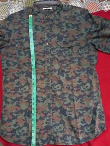 Men's Camouflage Button-Up Shirt chest pockets