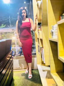 Elegant Maroon Bodycon Midi Dress
