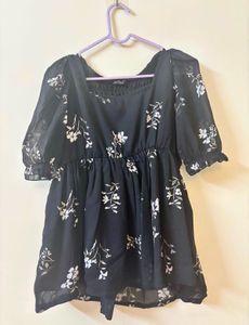 Black Floral Square Neck Puff Sleeve Top