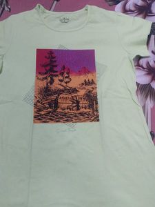 women's Graphic Print T-Shirt