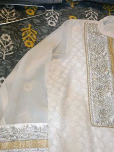 Elegant White Embroidered Kurta