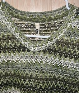 Sleeveless Patterned Knit Top