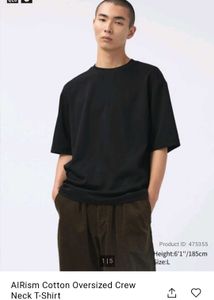 Uniqlo tee