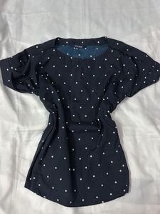 polka doted top