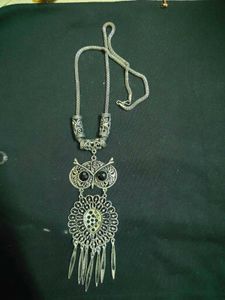 Delicate Flower Pendant Necklace