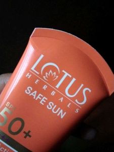 Lotus Herbals Safe Sun SPF 50+