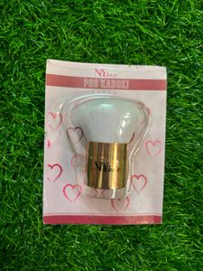 NY BAE PRO KABUKI BRUSH
