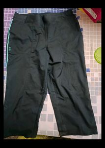 Comfortable Black Capris with Teal Stripe