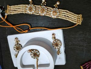 Exquisite Kundan &amp; Pearl Jewellery Set