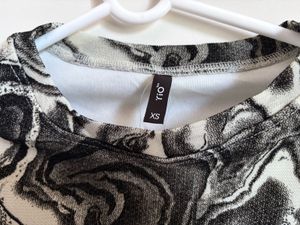 crop top woth long sleeves