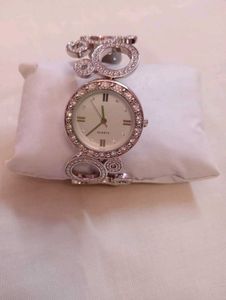 Sparkling Silver Fashion Watch