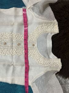 Elegant Off-White Embroidered Kurta