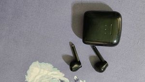 Boat Earphone
