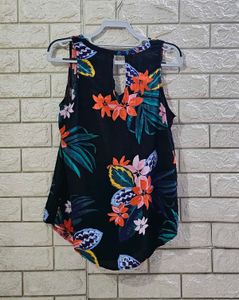 Old Navy Sleeveless Cutout-Back Tank Top