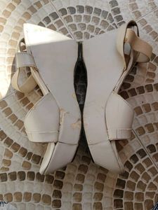 Creamy Platform Sandals
