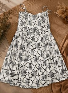 Chic Black & White Geometric Print Dress